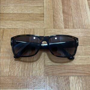 Tom Ford Dark Frame Sunglasses